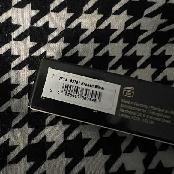 NIB Illamasqua Broken Gel Broken Silver - Picture 3 of 4